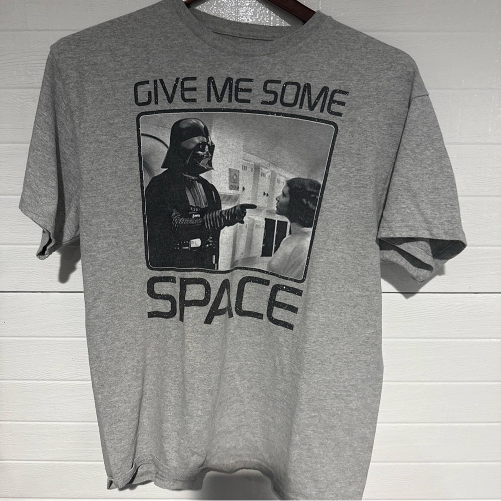Star Wars Gray Graphic Tee - Give Me Some Space SIZE LARGE